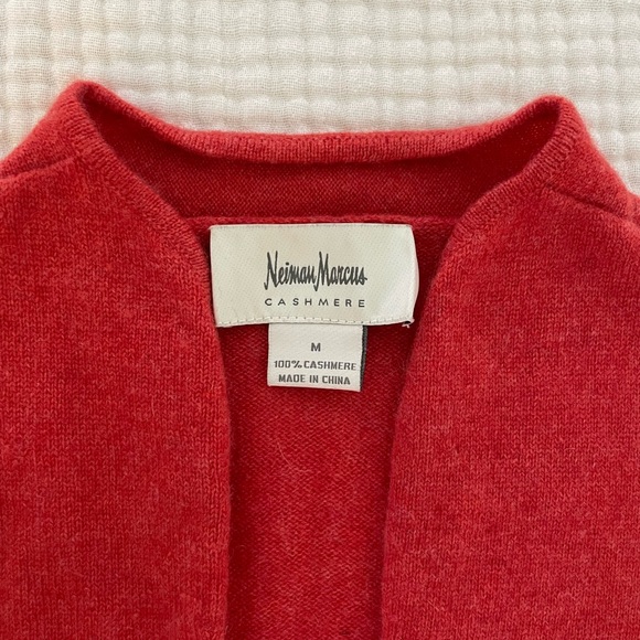 Neiman Marcus Cashmere Notch Sweater - Picture 4 of 7